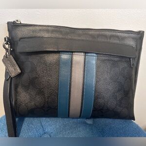 Coach clutch with gun metal hardware
